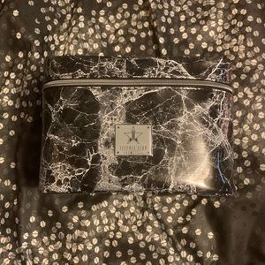 Jeffree Star Cosmetics Black Marble Travel…